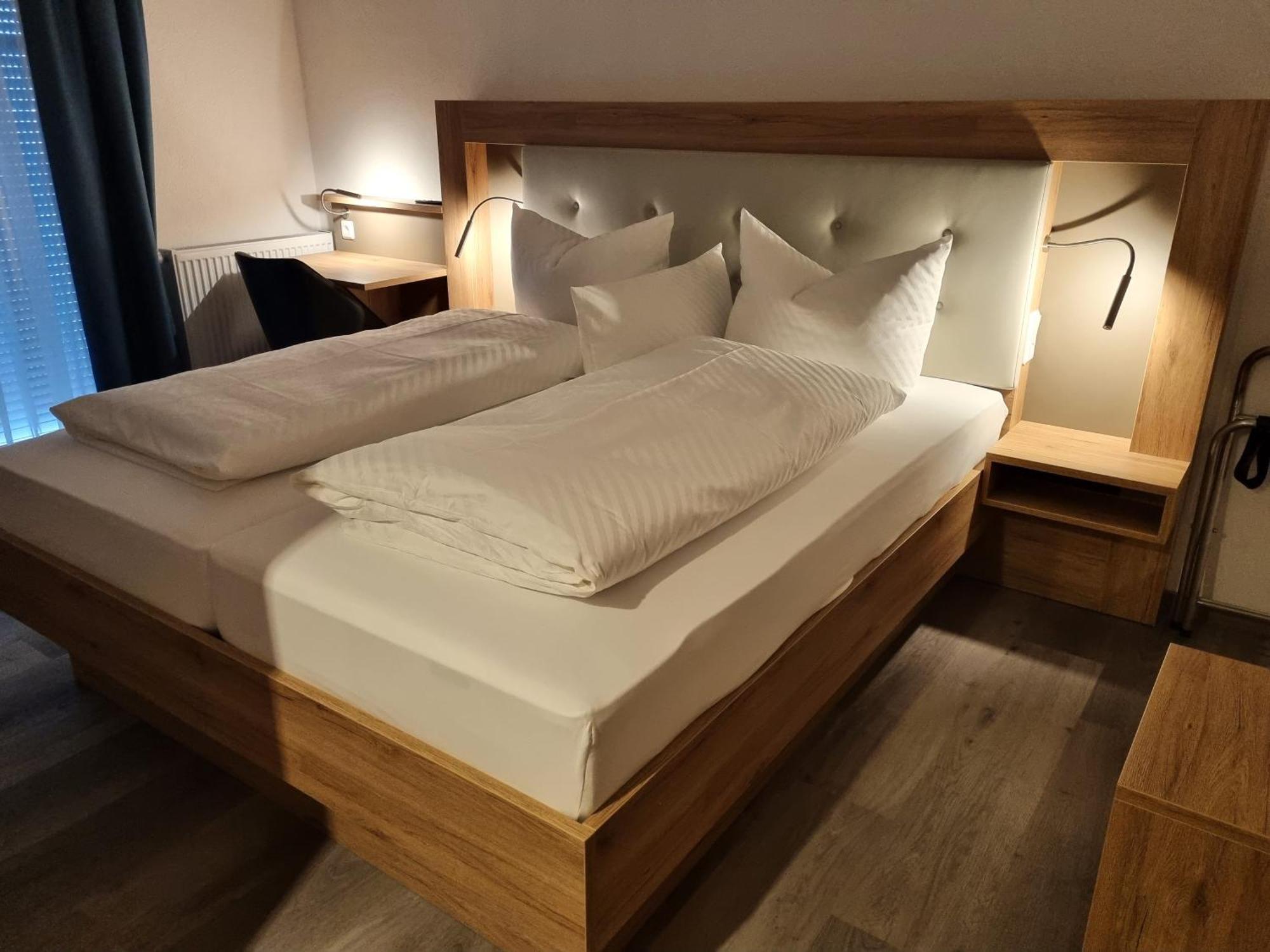 Hotel Julia Am Deich Норден Екстер'єр фото