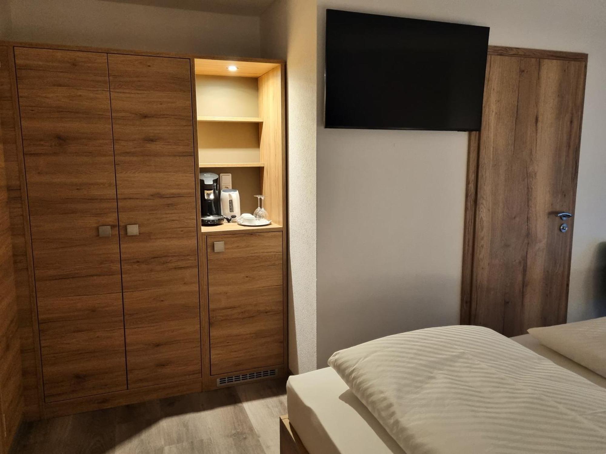 Hotel Julia Am Deich Норден Екстер'єр фото