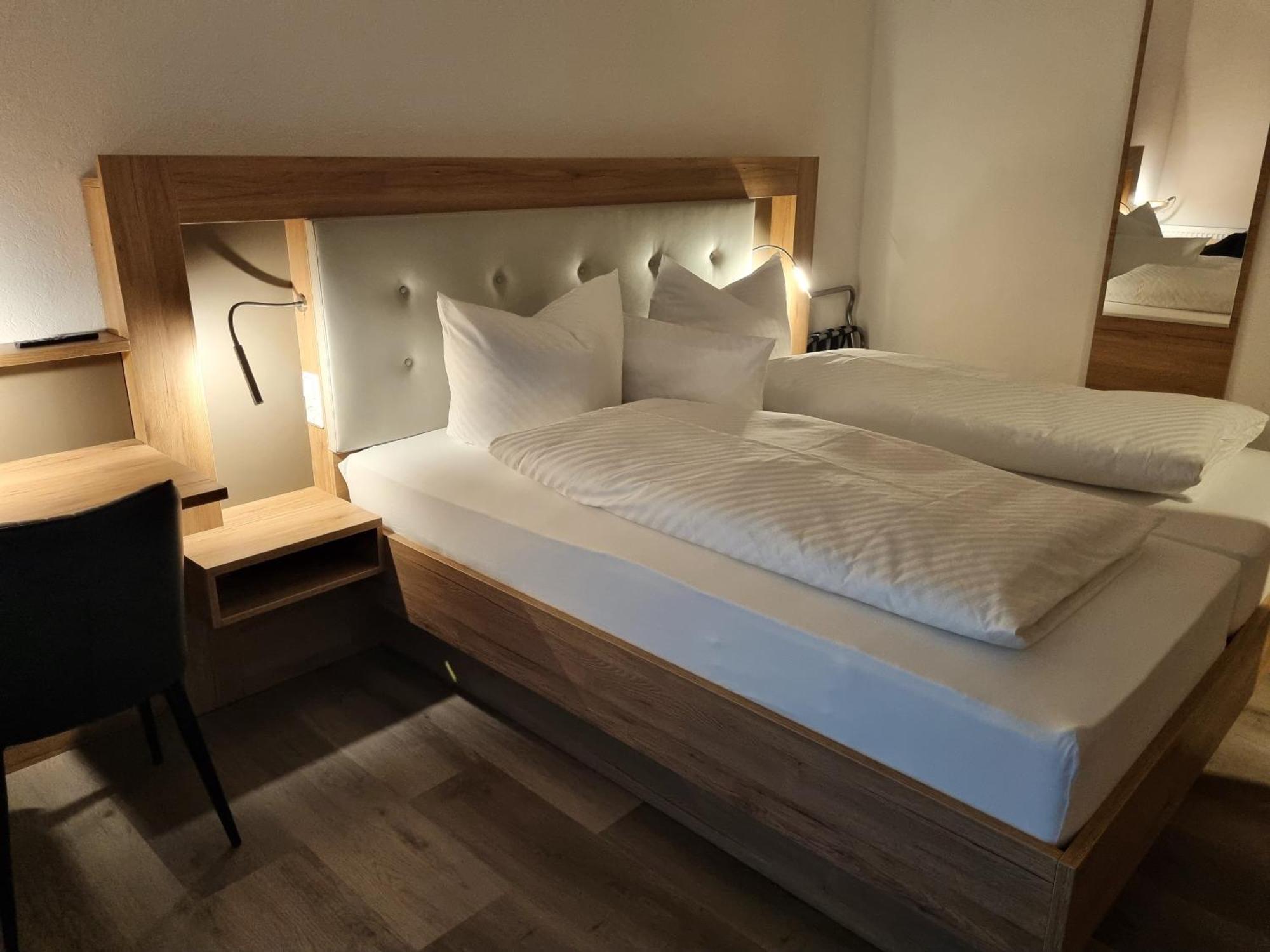 Hotel Julia Am Deich Норден Екстер'єр фото